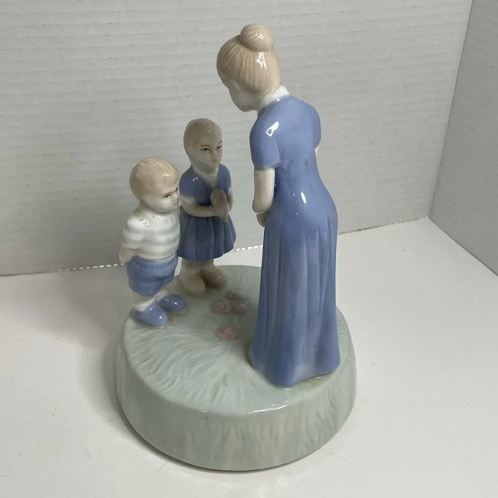 Mother & Children Figurine Porcelain Music Box